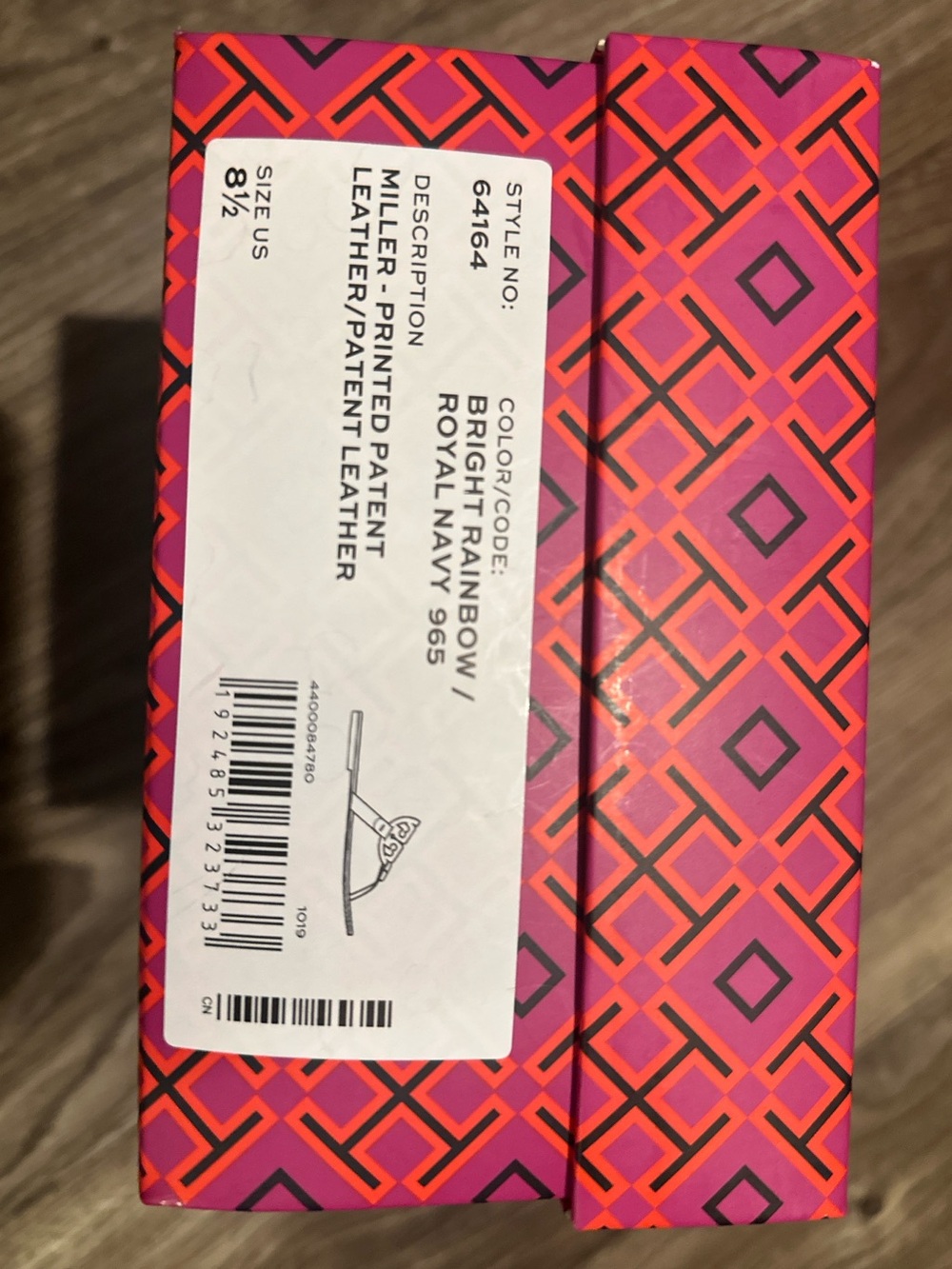 Tory Burch Navy Thong Sandals with Rainbow Logo - Picture 4 of 4